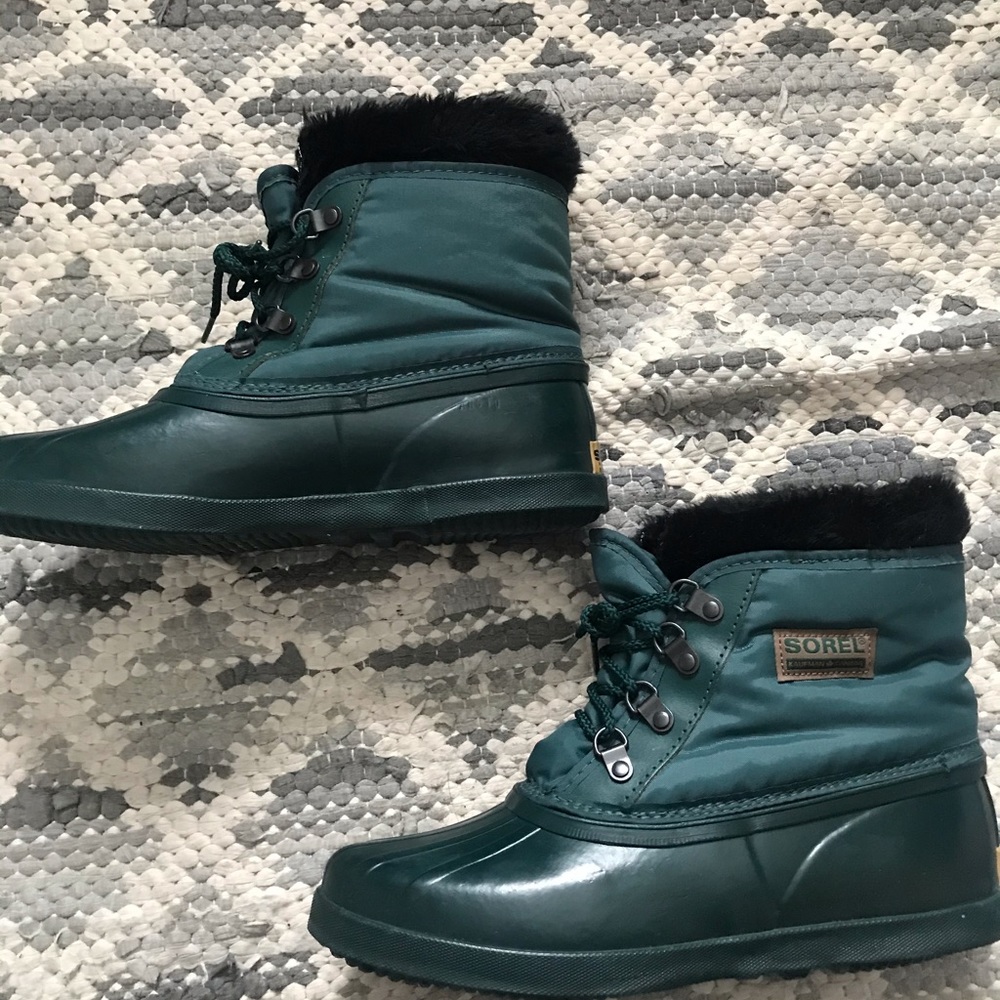 Sorel green vintage winter boots